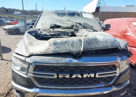 2022 Ram 1500 Big Horn 4X2 5'7 Box from USA, damaged, VIN 1C6RREFG4NN253600